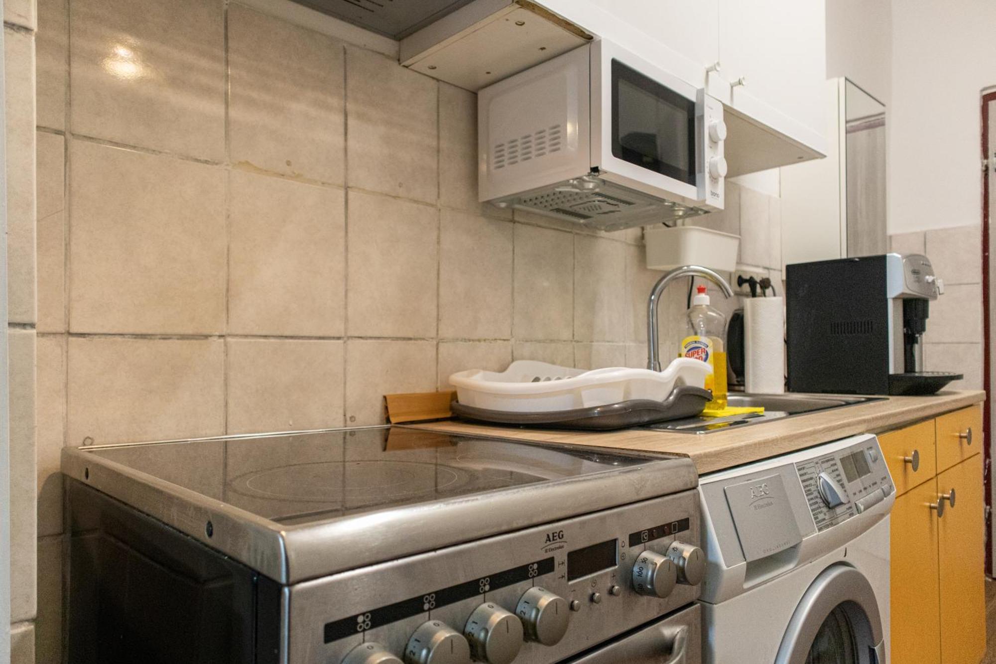 Affordable 1br Next To Millennium Tower