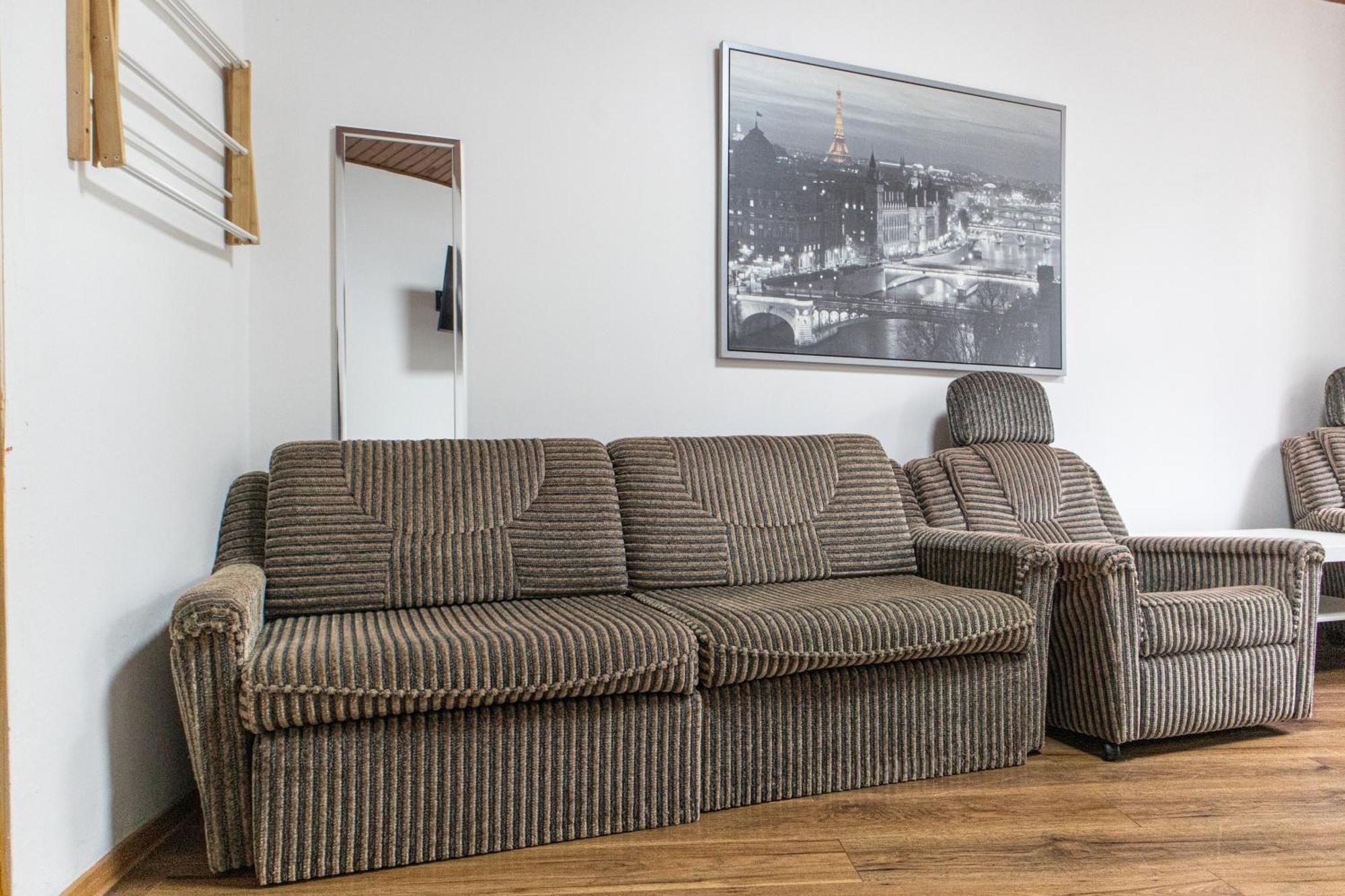 Affordable 1br Next To Millennium Tower