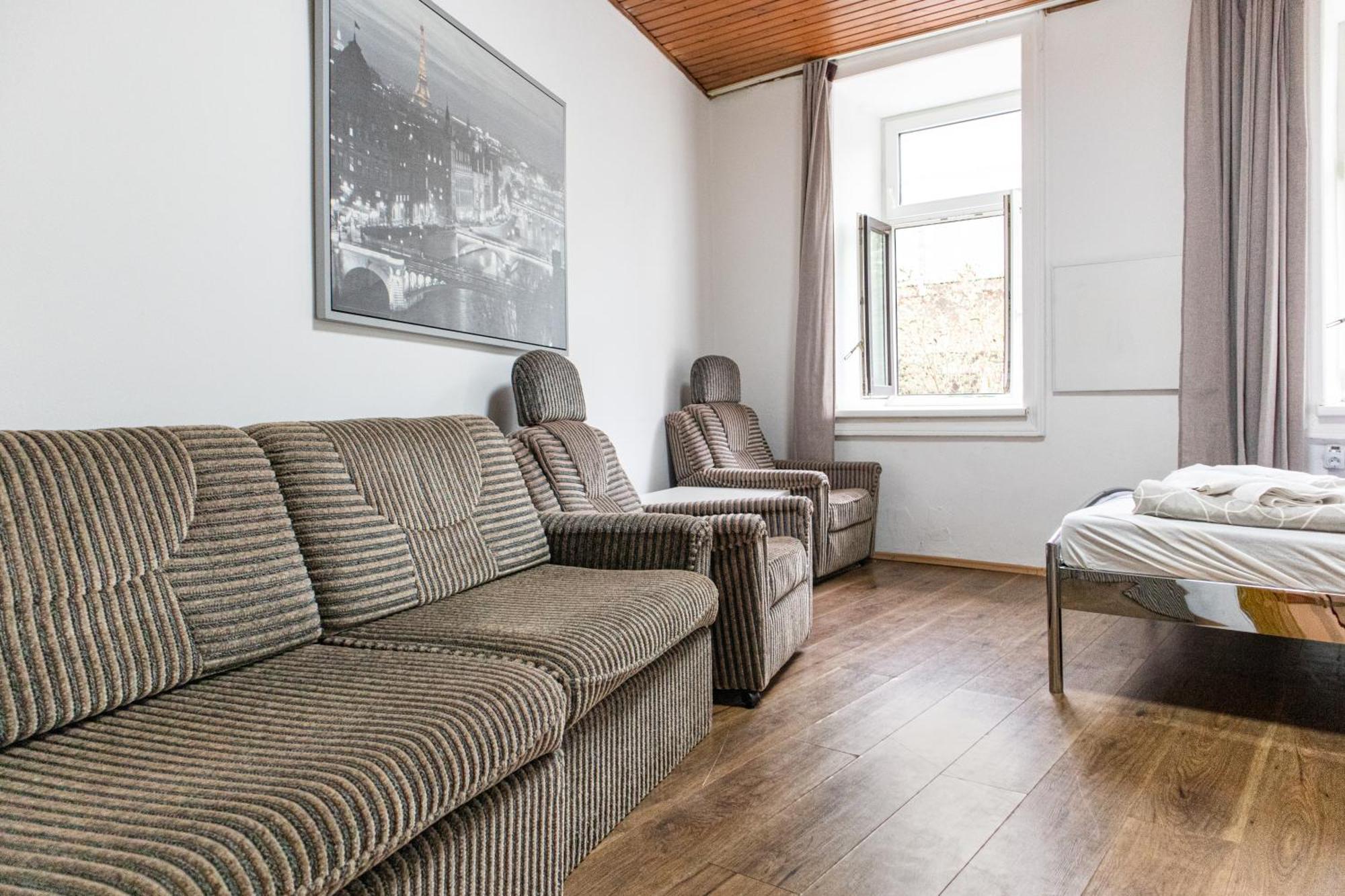Affordable 1br Next To Millennium Tower Wien